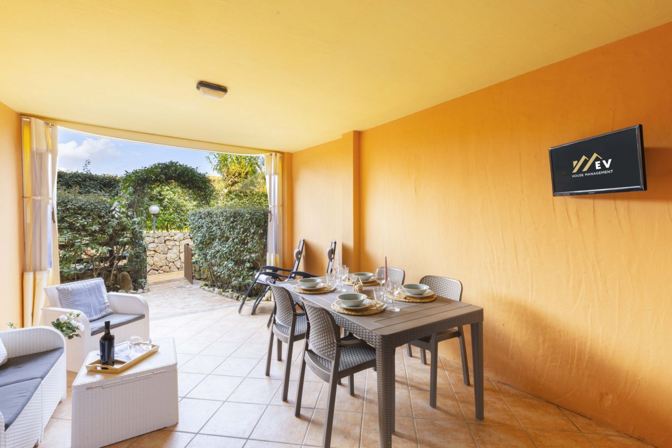 [Piscina comune, Veranda & Parcheggio] C2 Residence Murta Maria — foto 2 di 8